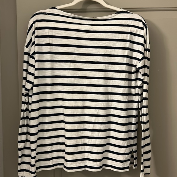 J. Crew Wildlife Conservation Society 🐋 Whale 🐋 Shirt - Picture 7 of 7